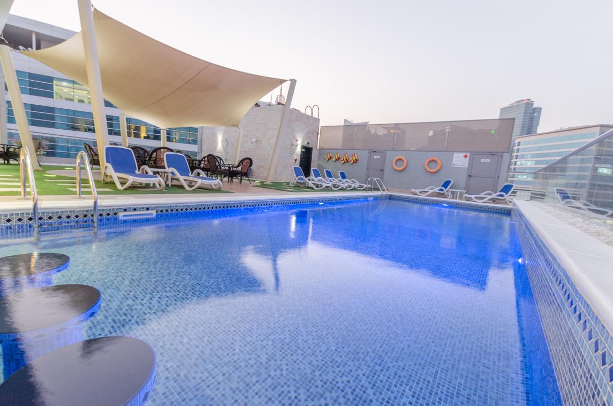 Somewhere Hotel Apartment Дубай Екстериор снимка