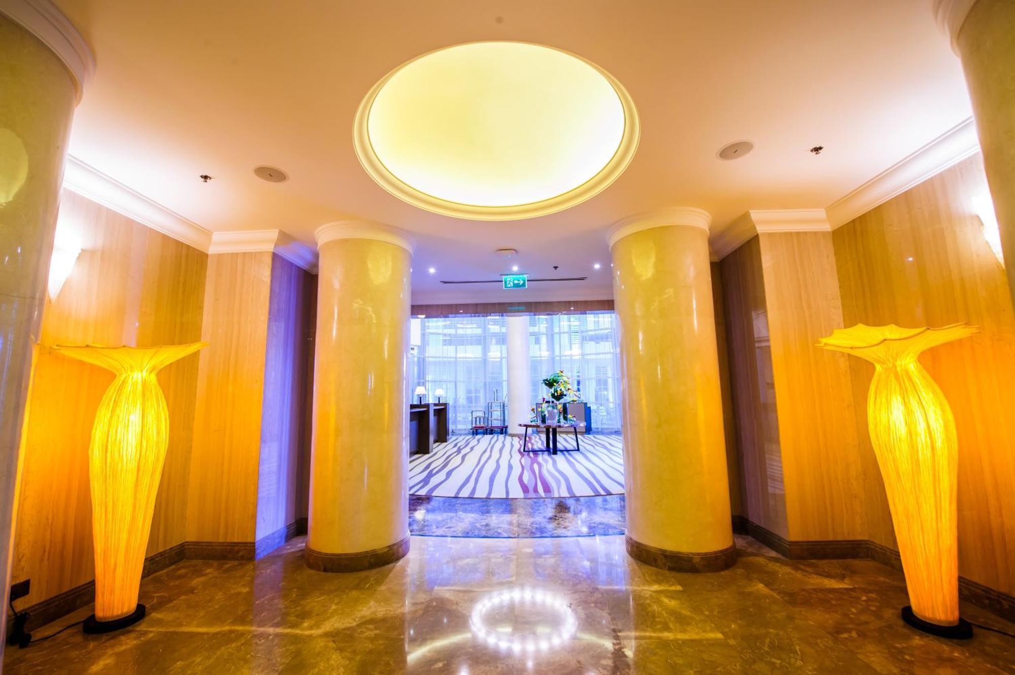 Somewhere Hotel Apartment Дубай Екстериор снимка